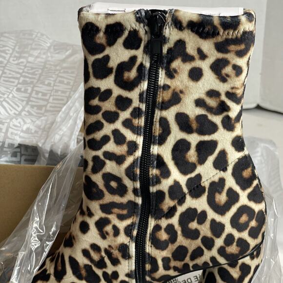 Steve Madden Valyant Leo Velvet Animal Print Pointed Toe Bootie Boots NIB Size 8 - Picture 9 of 10